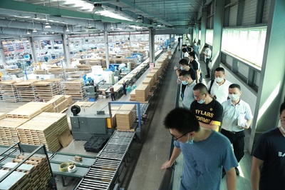 智能制造近距離 8月28日，30余位企業(yè)管理人走進(jìn)九牧探尋轉(zhuǎn)型新路徑